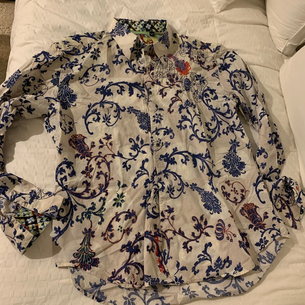 Men’s XXL Robert Graham long-sleeve shirt. Collectible. Excellent condition.